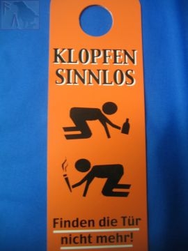 Klopfen sinnlos, finden die Tür nicht mehr! (Türschild)